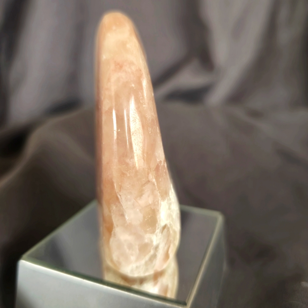 Strawberry Quartz - Picture 2 of 4